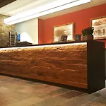 Mountain Plaza Hotel 4*