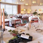 Hotel Mountain Plaza 4*