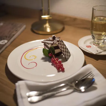 ホテル Mountain Plaza 4*