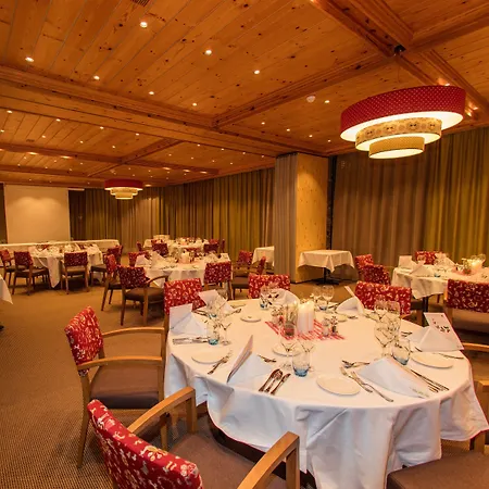 ホテル Mountain Plaza 4*