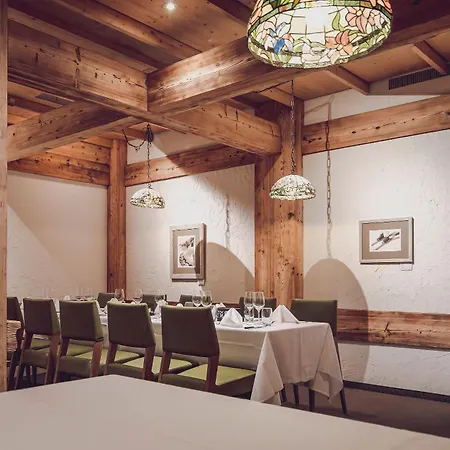 Mountain Plaza Νταβός