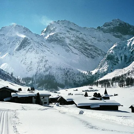 ホテル Mountain Plaza 4*