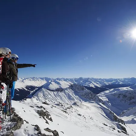 מלון Mountain Plaza